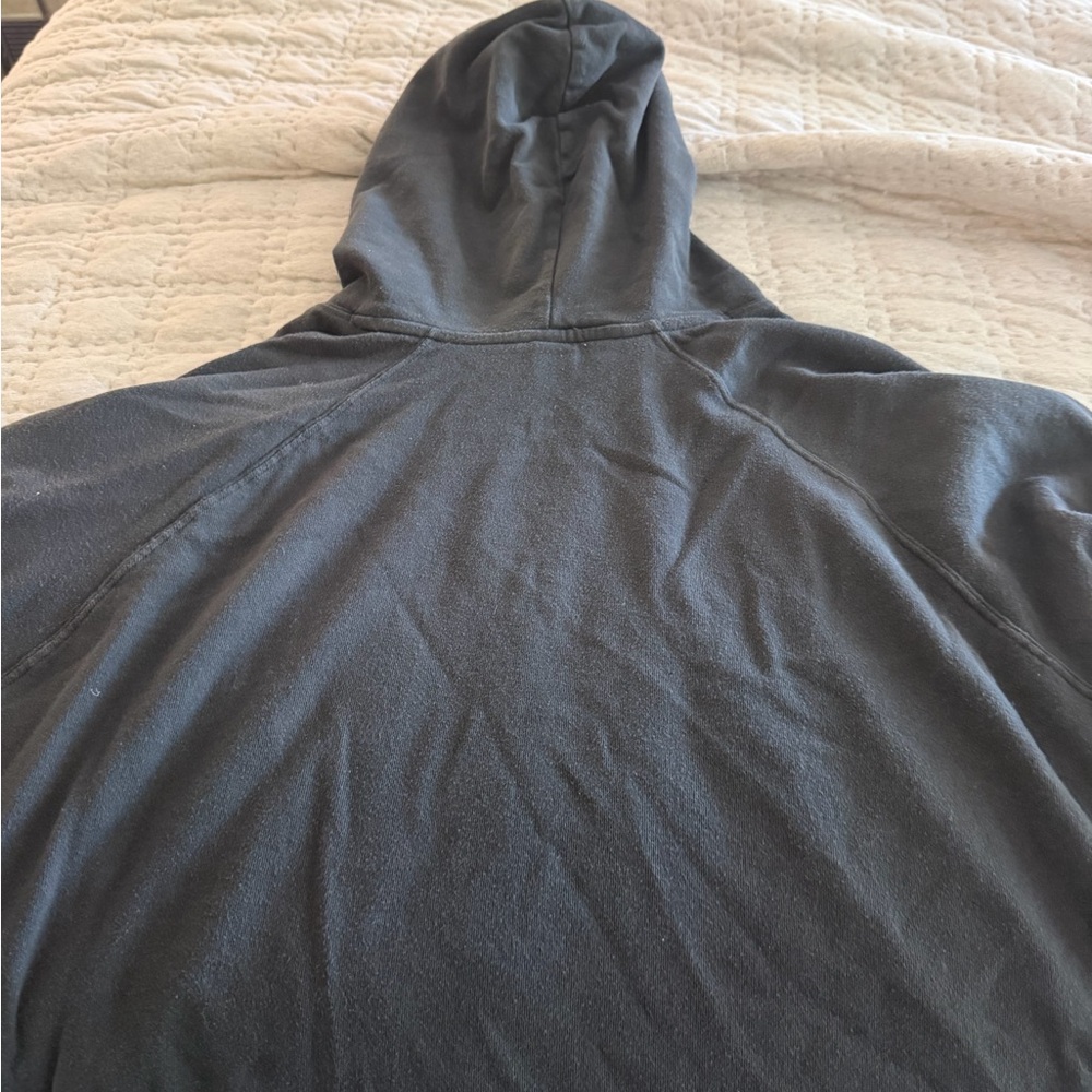 Vuori Charcoal Gray Hoodie xl